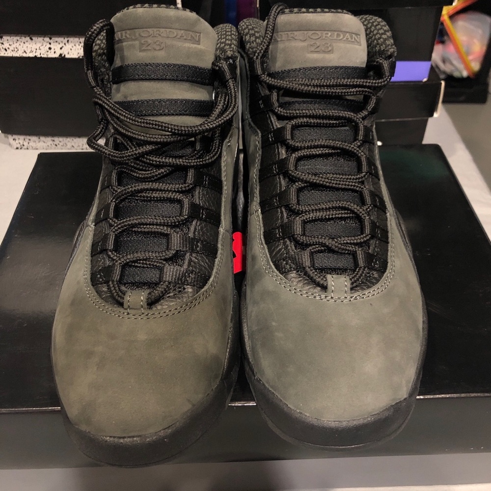 Jordan 10 Dark Shadows size 9 DEAD STOCK!! ☠️👻👽